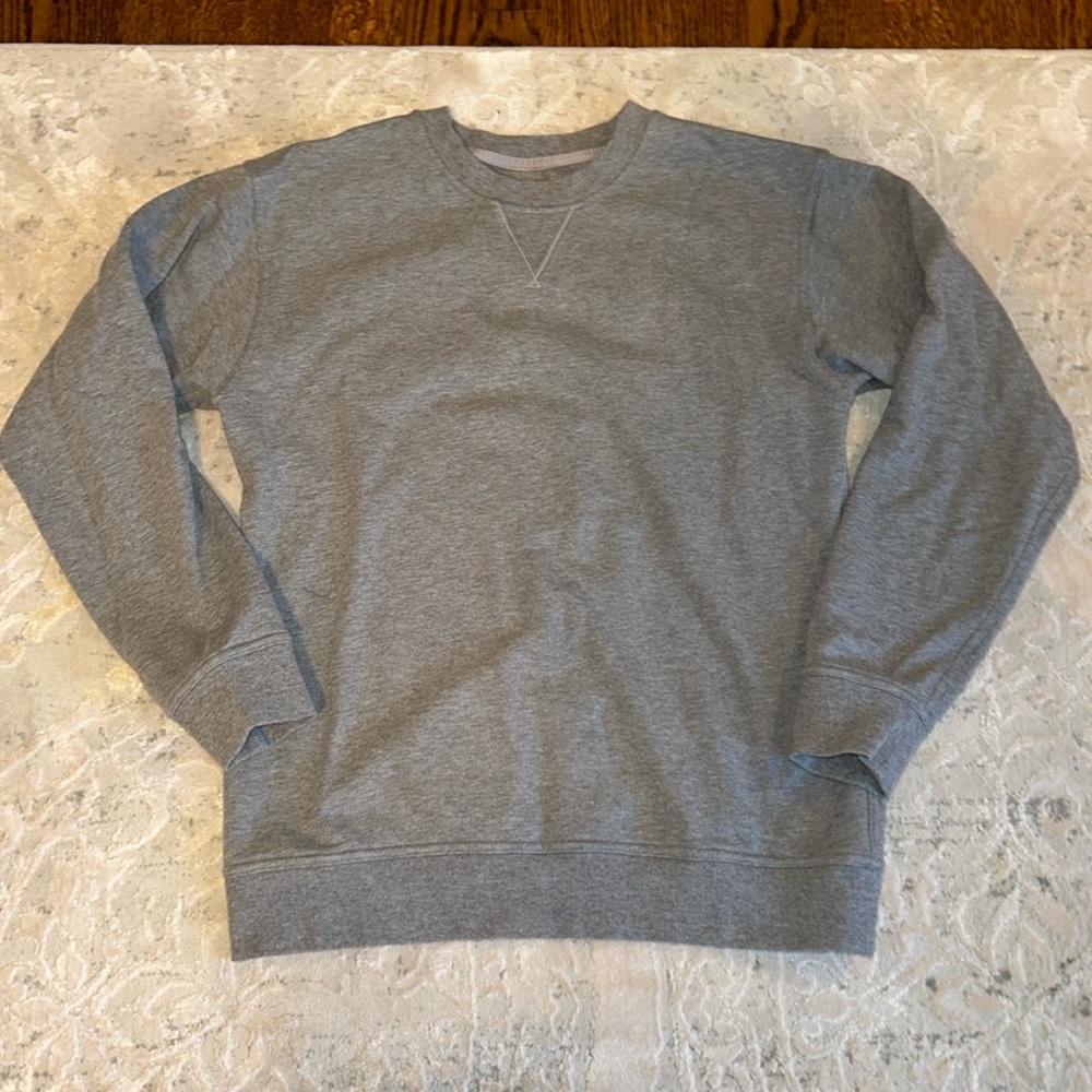 Lululemon crew neck pullover size 4